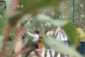 卓依婷一首《童年》，唱给童年的歌，熟悉的旋律百听不厌！视频封面