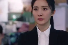 《暴风眼》开播，杨幂法令纹重，原声台词含糊不清，男主造型油腻图片
