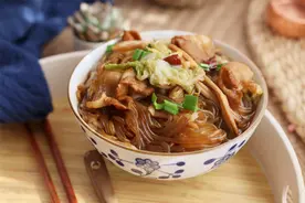老一辈传下的“河南烩菜”做法，顿顿吃不烦，囤的白菜不够吃了图片