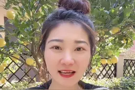 偷偷往菜里吐口水！别轻易惹服务员：出门在外，适时认怂很有必要图片