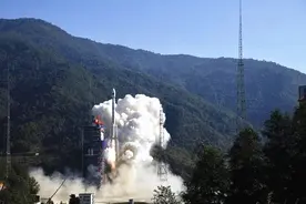 西昌发射高分十四号卫星，西双版纳紧张，火箭残骸为何落到南方？图片