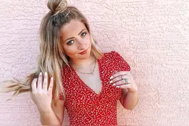 美女网红突发奇病，3个月暴肥50斤！没怀孕肚子却涨成皮球图片