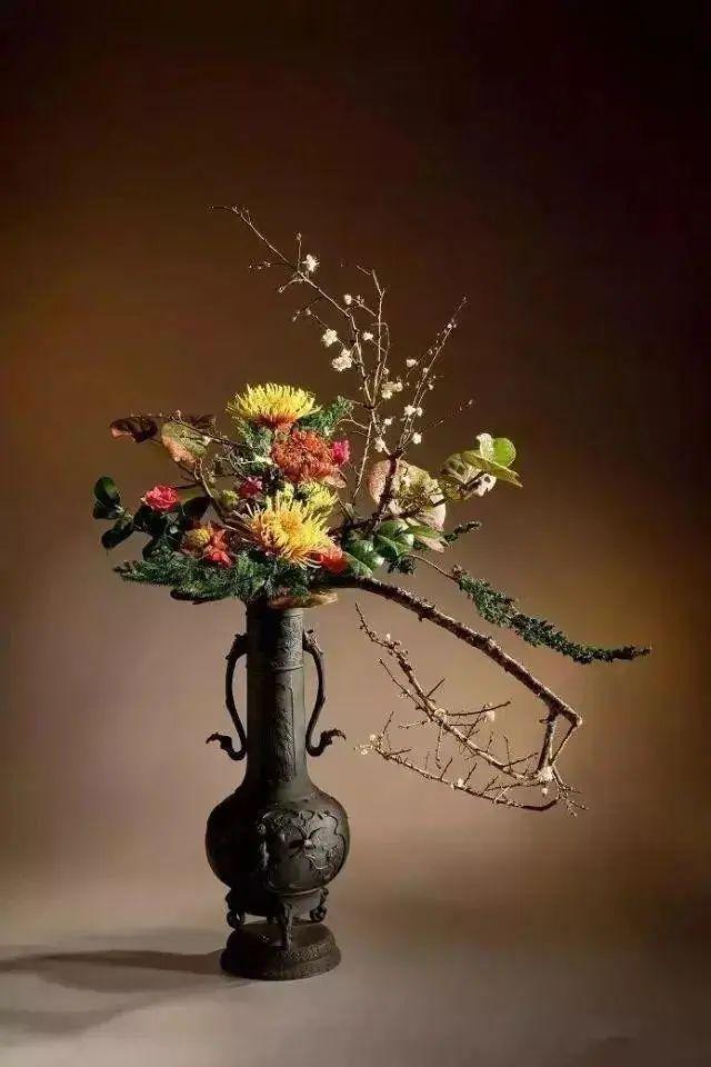 中国花道的特点有哪些呢,如何看懂东方插花艺术?