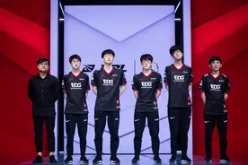 “今年钱花得值”，外网热议EDG战胜FPX，Viper是世界上最好的ADC图片