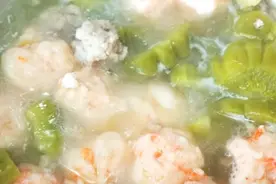 其实我一直不相信苦瓜煮竹节虾会好吃，于是就试试，还真的有意思图片