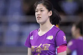 王宝泉无奈做决定！二传位置成隐患，全运会李盈莹差点运气图片