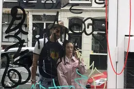 高以翔去世7个月，女友晒门上合影催泪告白：你在我心里从未离开图片