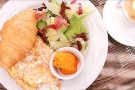 一天一个鸡蛋，3岁男孩吃进医院，医生：惹祸的不止是鸡蛋图片