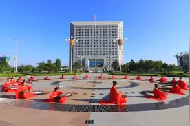 【头条】有一种旅游，叫「打卡」奈曼图片