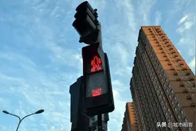 买房有必要买车位吗？网友：10万的车位，租金才200元，真不划算图片