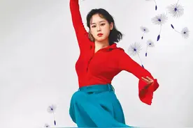 孔子76代孙女孔令元时髦古典味 浑身表演细胞图片