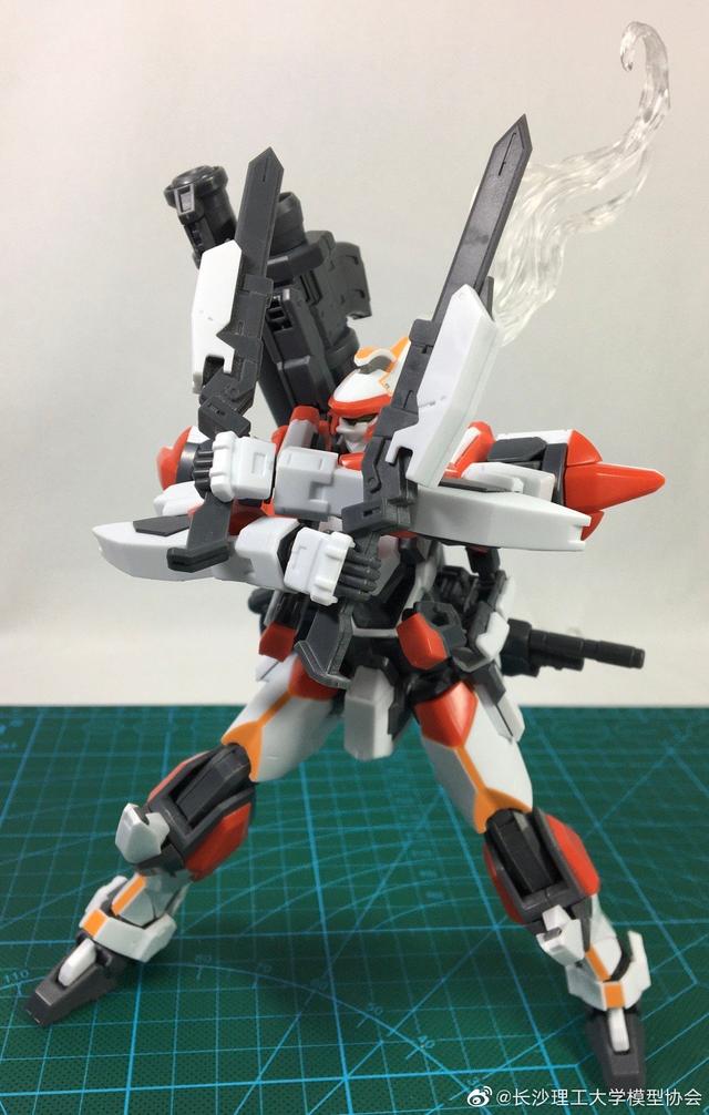 宅客模玩原创测评：青岛社 1/48 烈焰魔剑 测评（素组+展示部分）