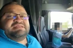 巴西10岁男孩开大卡车在高速上飞驰，奇葩父亲在副驾骄傲自拍图