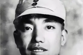 58年被定性为“教条主义”，开国上将拒不服软，被批判长达4个月图片