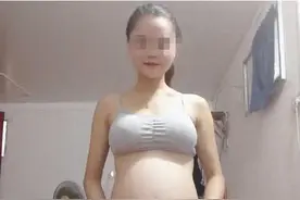 孕妇拍孕肚照发朋友圈，没得到祝福，被指责“不知羞耻”和辣眼睛图片