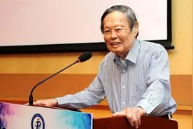 杨振宁耄耋之年抛开杂念能够公开反对建大型对撞机让人敬佩图片