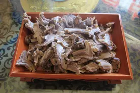 晒下蒙古国的日常饮食，几乎顿顿都是吃肉，难怪长得个个彪悍图片