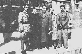 马家军偷袭新四军，彭雪枫目睹5000人丧命，三年后雪枫刀终报血仇图片