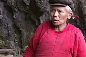 “白毛女”独居深山30年，被欺辱生2孩，发现时已不会说人话图片