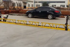 框架式振动梁让施工后的地面更平整，整平作业出色图片