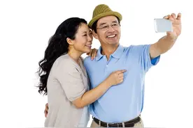 67岁大爷再婚50岁阿姨4个月就离婚：她的占有欲让我喘不过气来图片