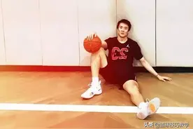 不容乐观啊，丁彦雨航近况曝光，膝盖遇到了棘手的问题图片