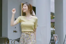 裙子里别穿“安全裤”了，太土！今夏流行这样穿，优雅时髦显气质图片