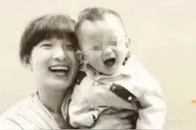 从28岁找到60岁，“打拐妈妈”终于与儿子团聚图片