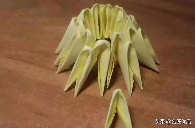手工：超萌可爱的小鸭子，简单几步就能完成，还可以漂浮起来哟