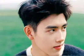 比小说里的男主出身还精彩的陈飞宇，竟然才20岁？图片