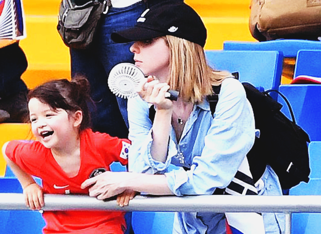 朴柱昊(男神背后的她之安娜瑞士的一见钟情定终身) - 捷球号