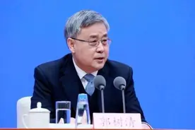 银保监会主席郭树清，通货膨胀如期而至，买房能否守住自己的钱包图片