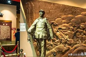 此次会议毛泽东主张遭全体反对，事后证明他再次挽救了党和红军图片