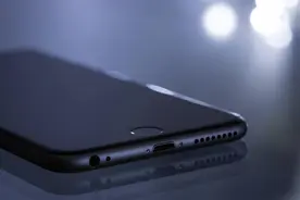 华为手机耗电太快？其实是这3个按钮没关，难怪手机一天三充图片