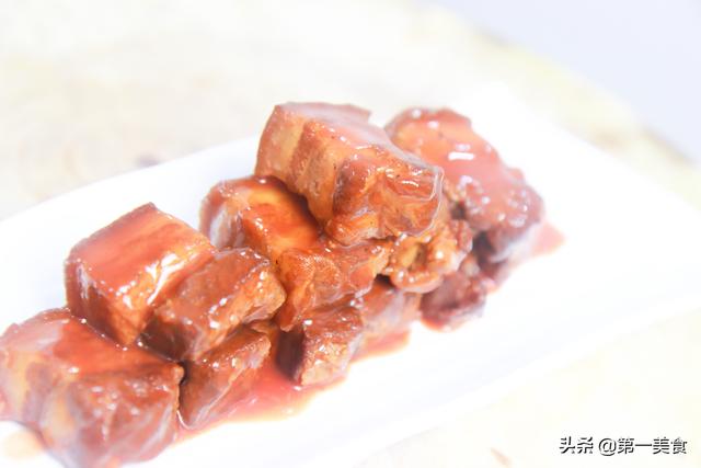 这才是“红烧肉”的家常做法，肥而不腻、入口即化，老少都喜爱