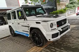 一脚油130块？巴博斯700G售价500多万 跑市区分分钟都在烧钱图片