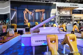 格力与珠江钢琴联手演奏《我和我的祖国》，为祖国70周年献礼图片