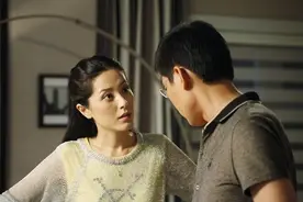 睡在身边的老公，竟然发错信息给我：老婆今天不在家，你过来吧图片