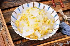 夏天这菜最受欢迎，三块钱炒一盘，二天做一次，全家都爱吃图片