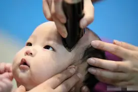 奶奶给满月宝宝剃眉毛，两个月后宝妈掩面痛哭：封建迷信太害人图片