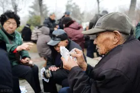 4个细节，5个公式，让退休“中人”养老金重算，简单快速图片