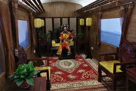 慈禧的豪华轿子，轿中的劳斯莱斯，轿中“墙纸”价值超7000万两图片