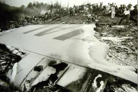 单一客机的最大伤亡事故，日航123号航班坠毁，令世界为之叹息图片