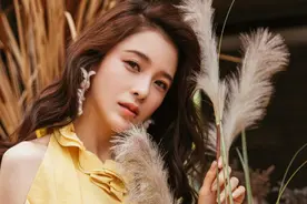 向往时尚｜赵韩樱子淡雅如菊的美女，心似双丝网，中有千千结。图片