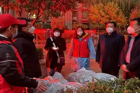 心系群众勇担当 不辞辛劳守一方——自然资源厅系统党员干部下沉社区抗疫纪实图片