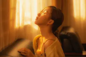 朦胧复古私房写真，情绪感十足图片