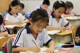 赢在了小学却输在了中学，资深老师说出其中真相，别再逼迫学生了图片