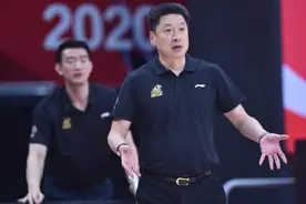 广东3连冠幕后功臣，被挖角！新赛季辅佐李春江，这是人情世故？图片