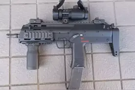 体积小巧，还能击穿防弹衣的MP7，为何没人用，这点让它地位尴尬图片