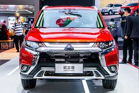 广州车展现场直击，老司机"开箱测评"欧蓝德&RAV4图片